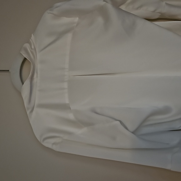 MARCIANO Bodysuit Petal Passion Bell-sleeve Surplice Chest Drapped Collar Ivory - Picture 7 of 13